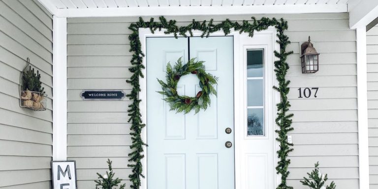 30 Front Door Wreaths for Joyful Entryway to Wow Your Guests