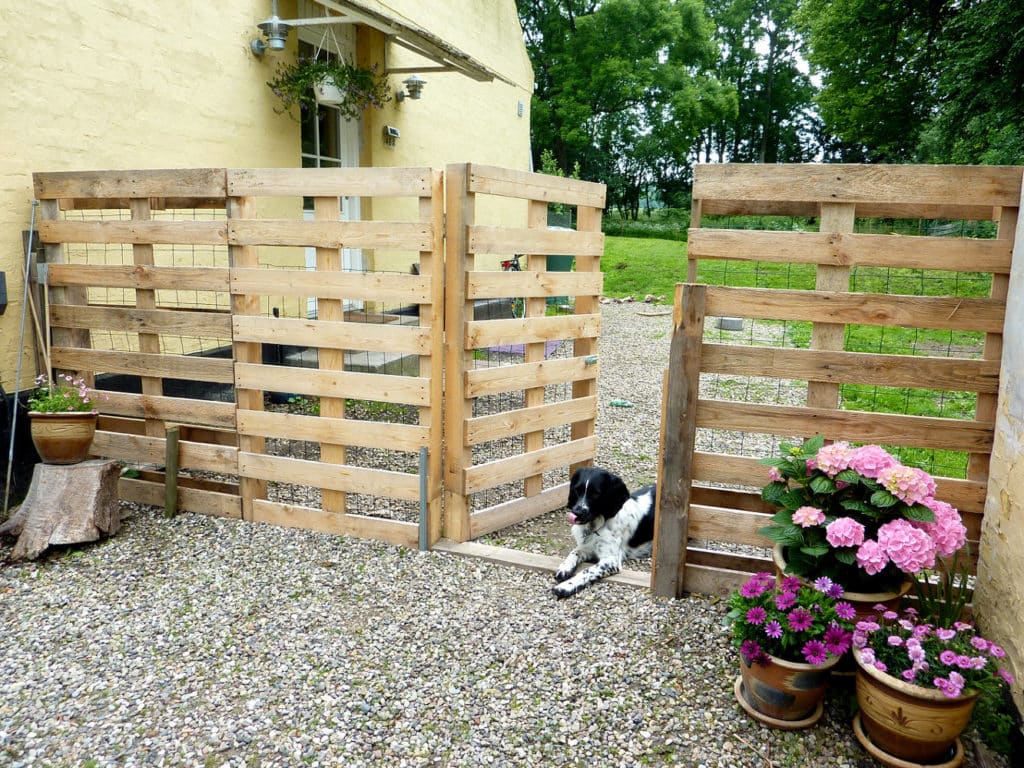 Wood Pallet Fence and Gate