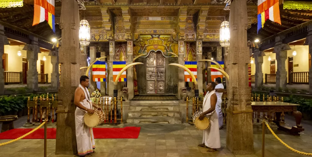 Kandy Temple of the Sacred Tooth Relic (Sri Lanka)