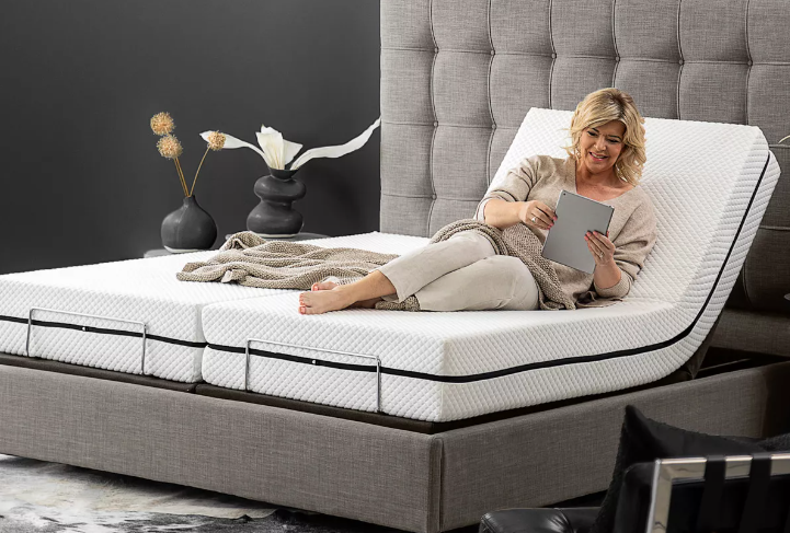 Can Your Bedroom Style Benefit from an Adjustable Bed? Find Out Now!