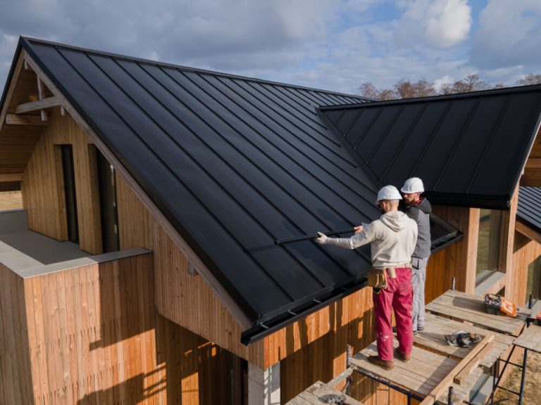 How To Compare Roofing Contractors in Melbourne