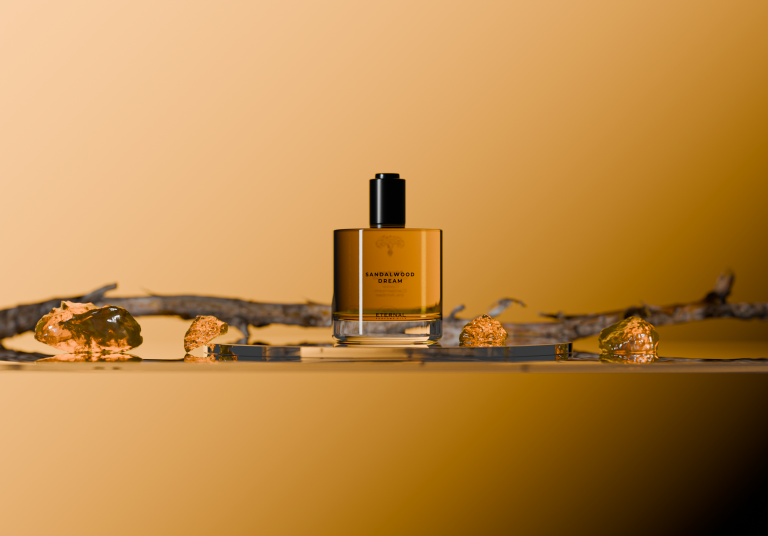 Sandalwood Perfume: Timeless and Creamy Elegance.