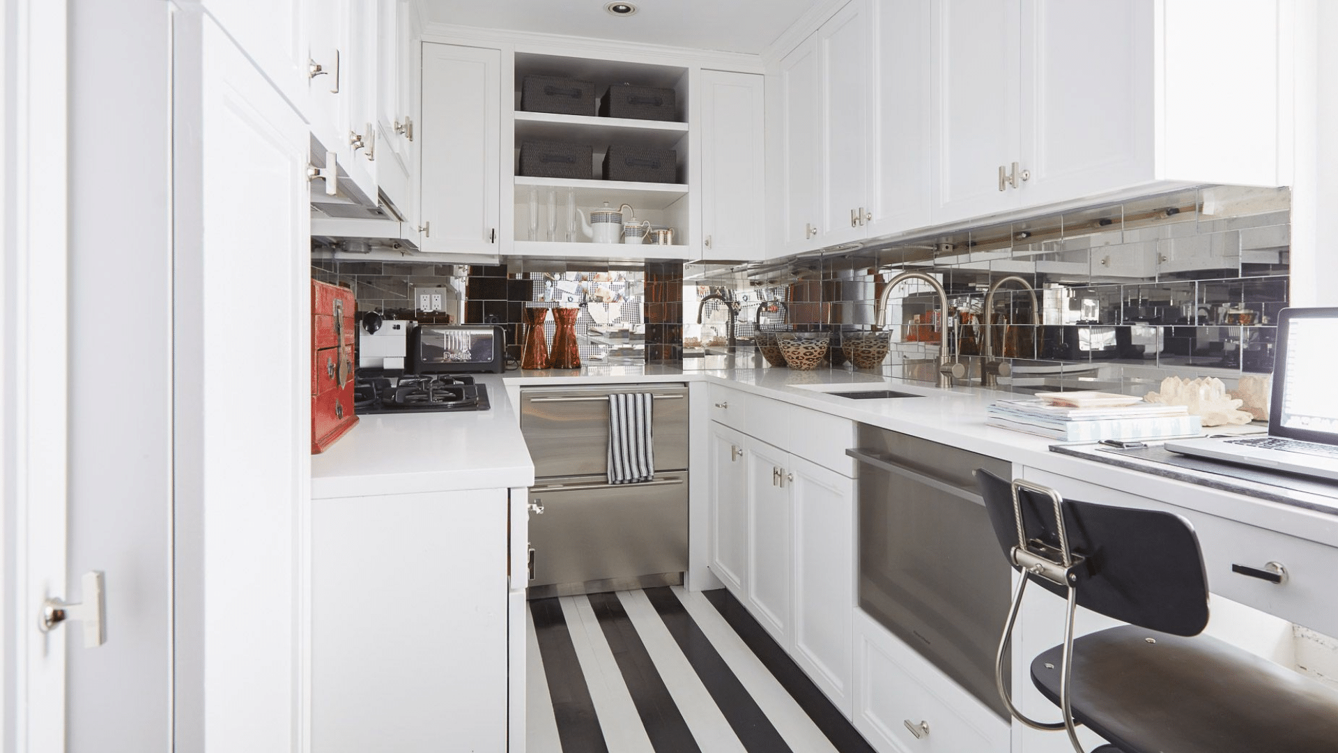A-A-Kitchen_and_Dining_Simple_Sleek_Functional