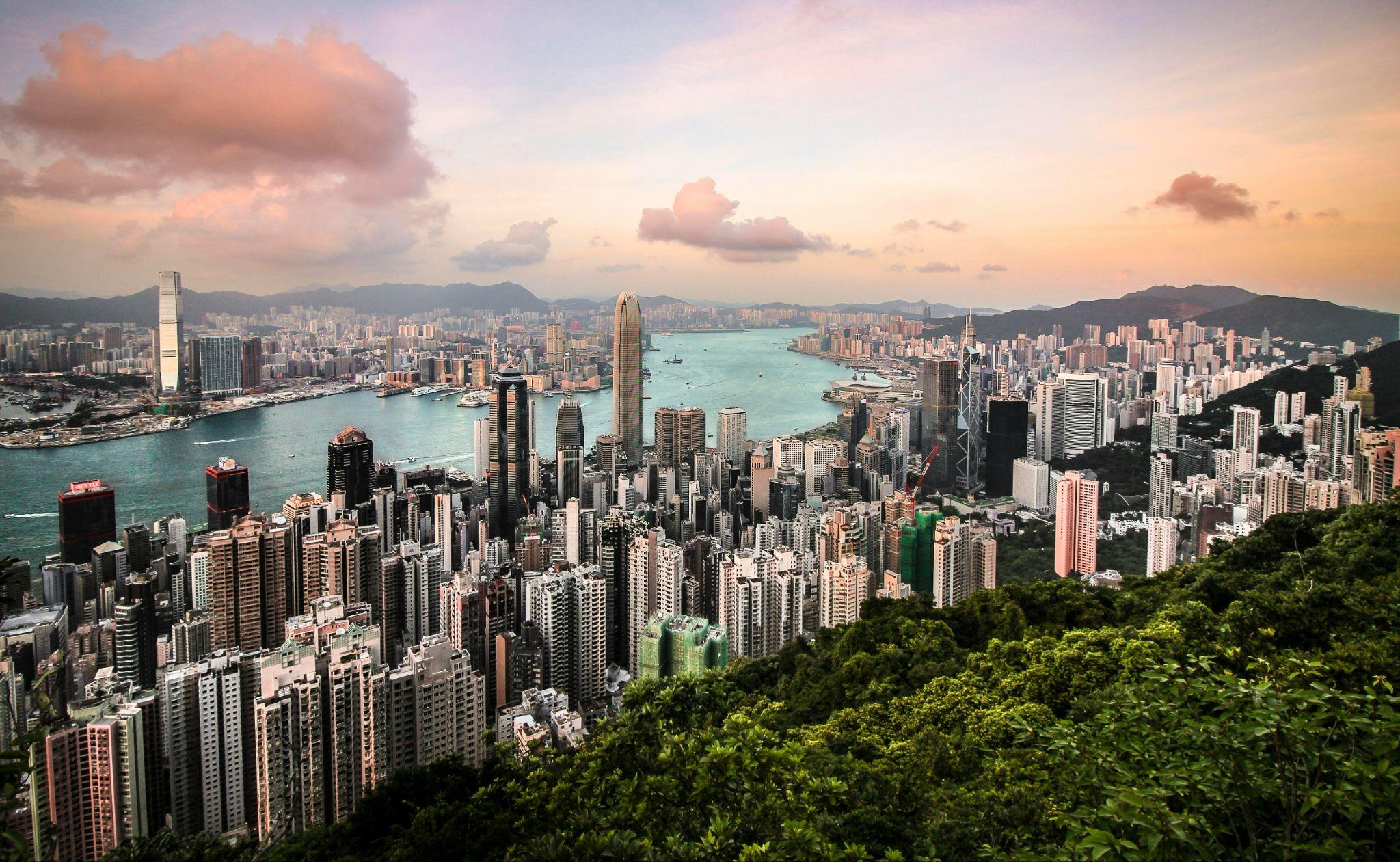 Bounce Your Bags, Not Your Plans: How Travelers Explore Hong Kong (and the World) Without the Extra Weight