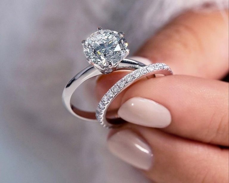 Planning to Buy Engagement Rings? Things to Know