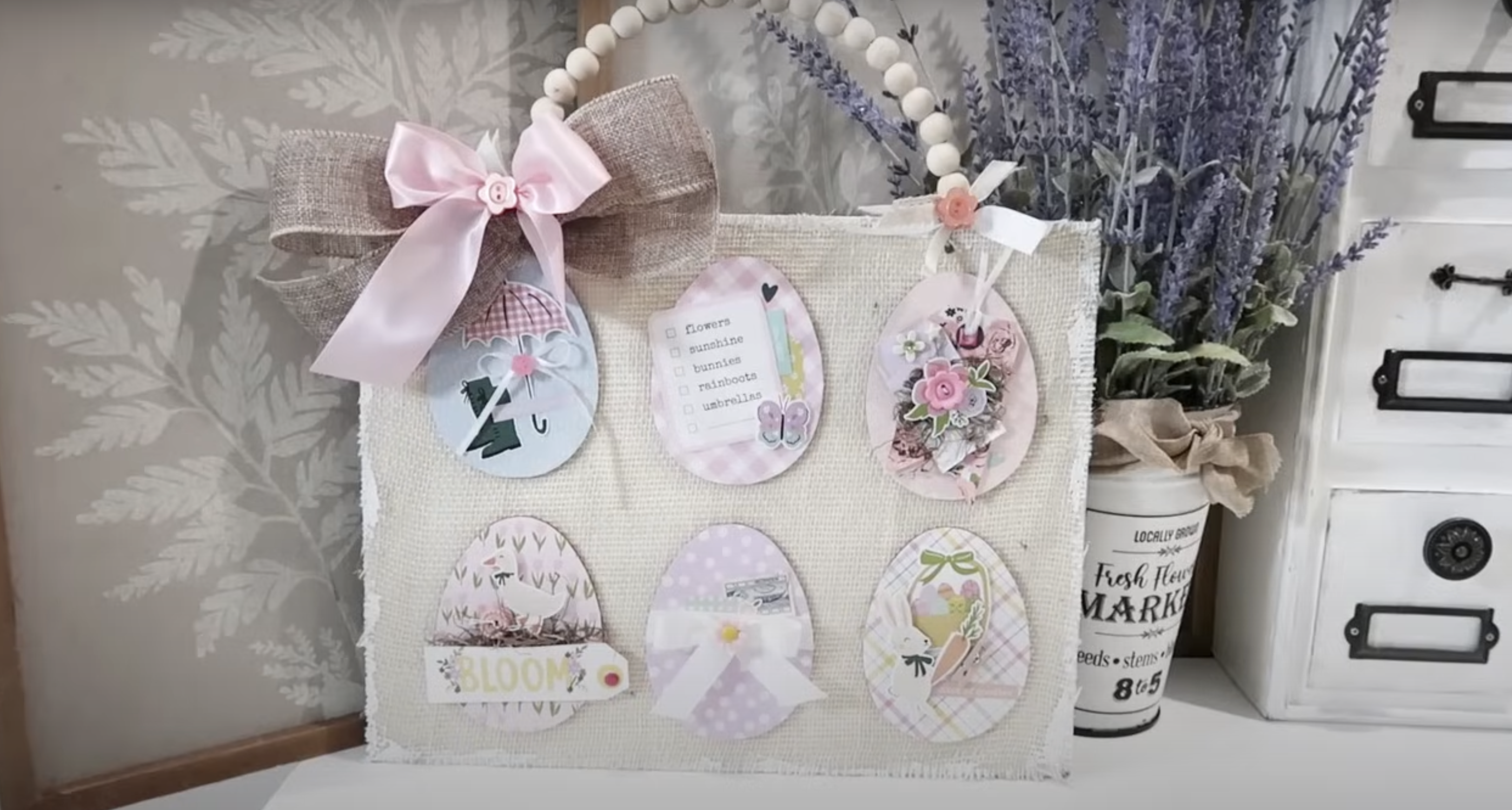 Scrapbook_Paper_Easter_Egg_Display