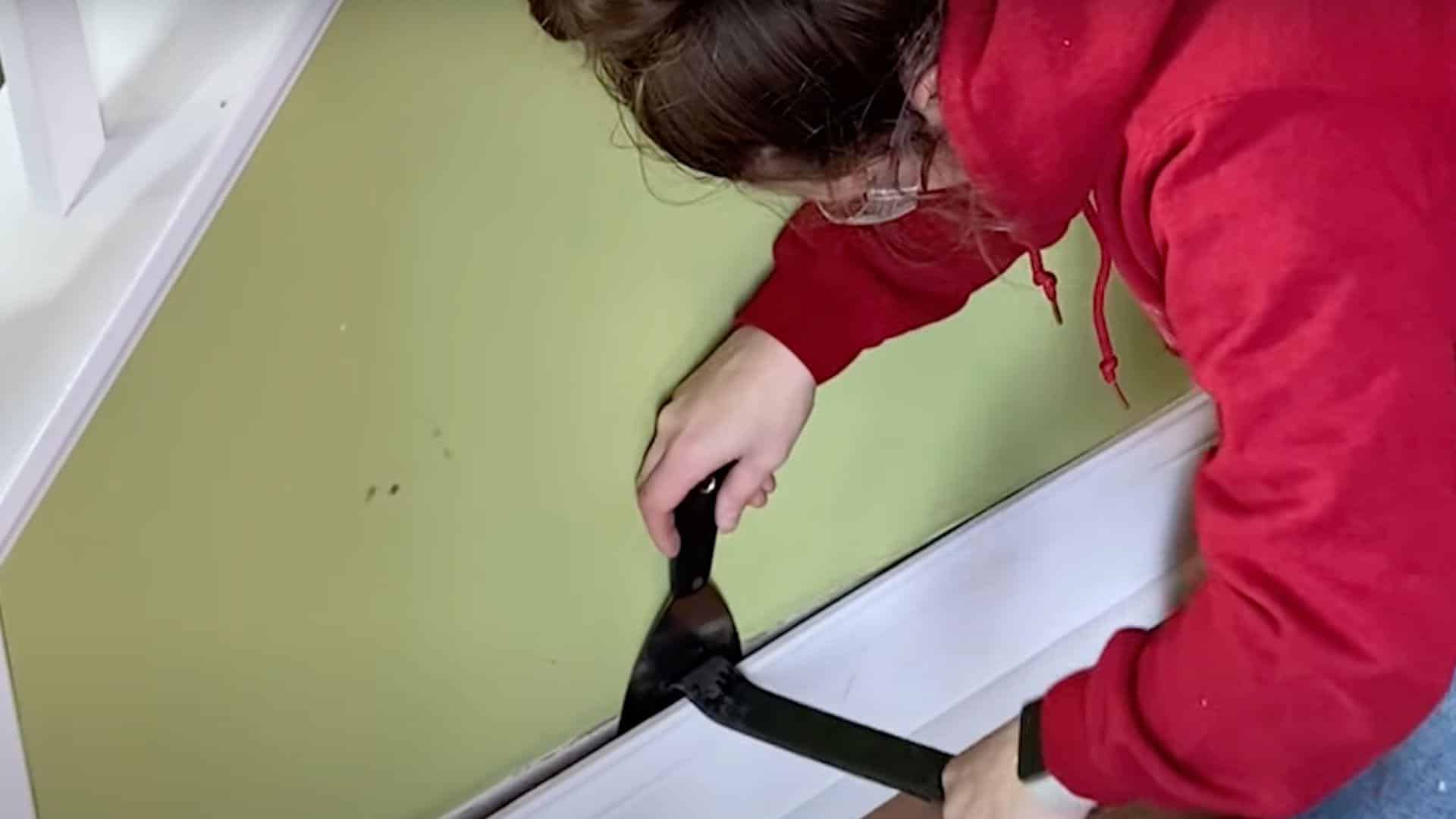 Step_1_Remove_Existing_Trim_and_Prepare_Wall