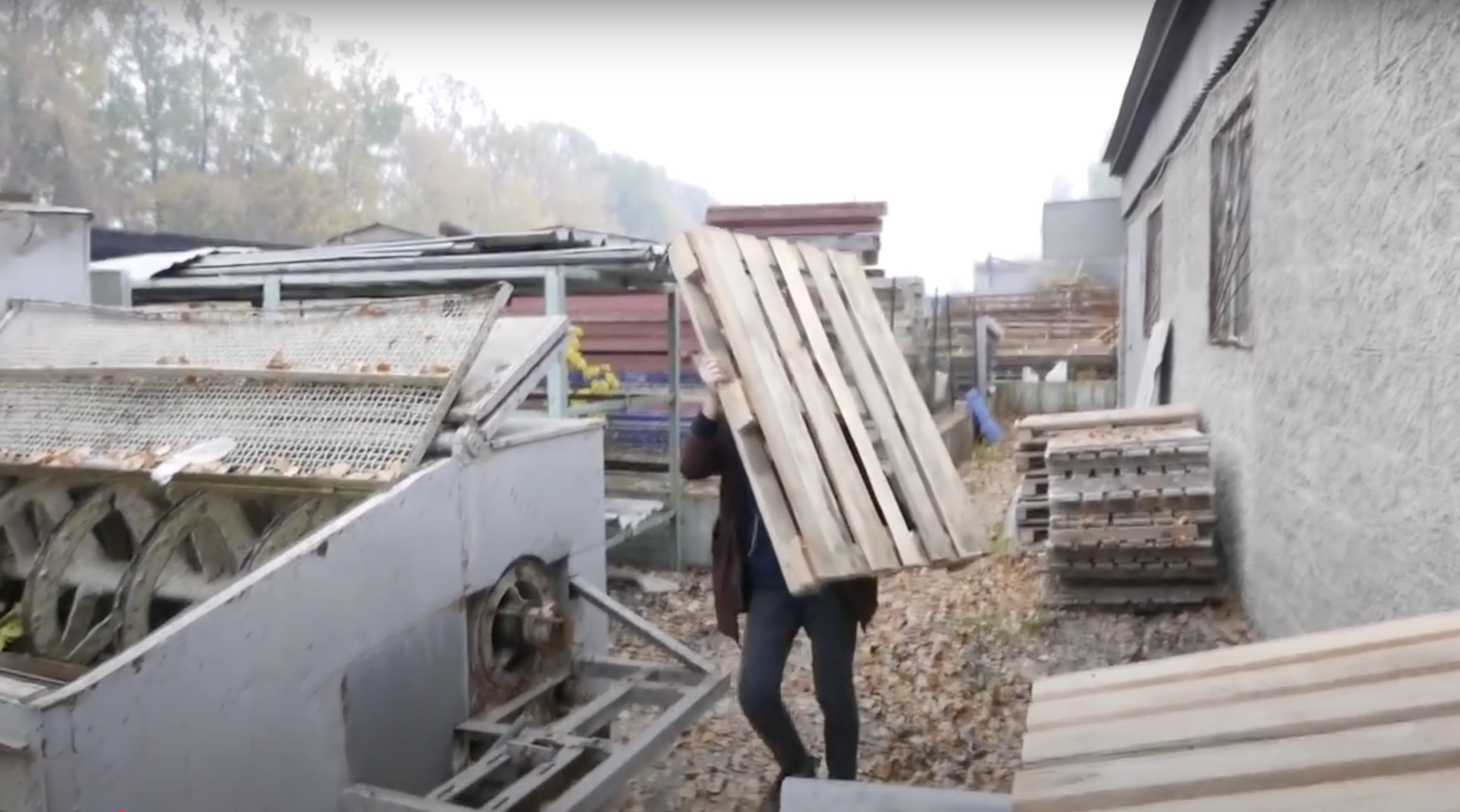Step_2_Gathering_and_Preparing_Pallets