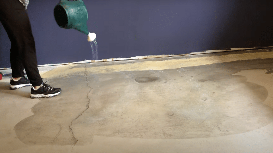 Step_5_Etch_and_Clean_the_Concrete_Surface