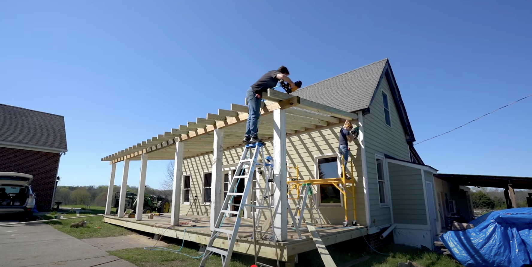 Step_5_Putting_on_the_Roof_and_Finishing_Up