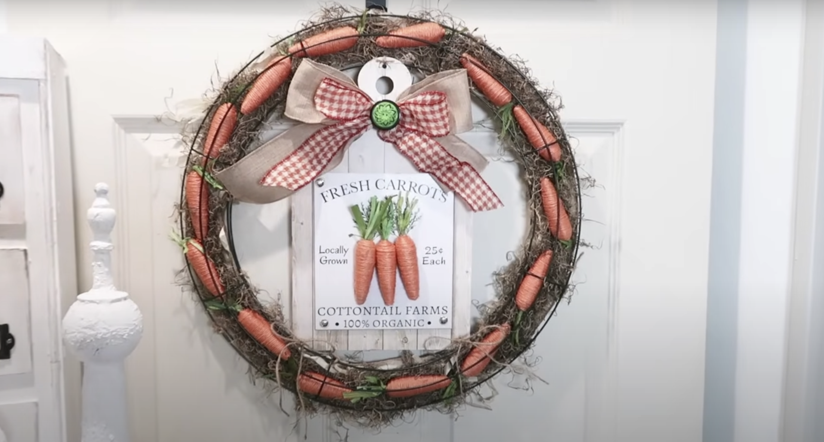 Whimsical_Carrot_Wreath