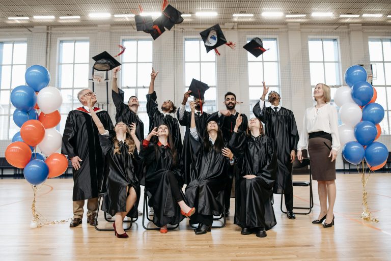 How to Manage Postgraduate School and Personal Responsibilities