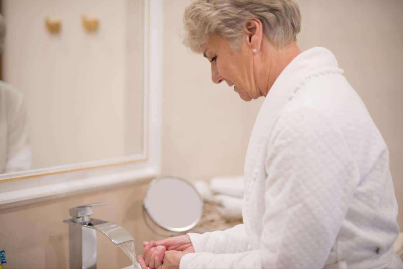 Do Seniors Need a Walk-In Bathtub or a Walk-In Shower