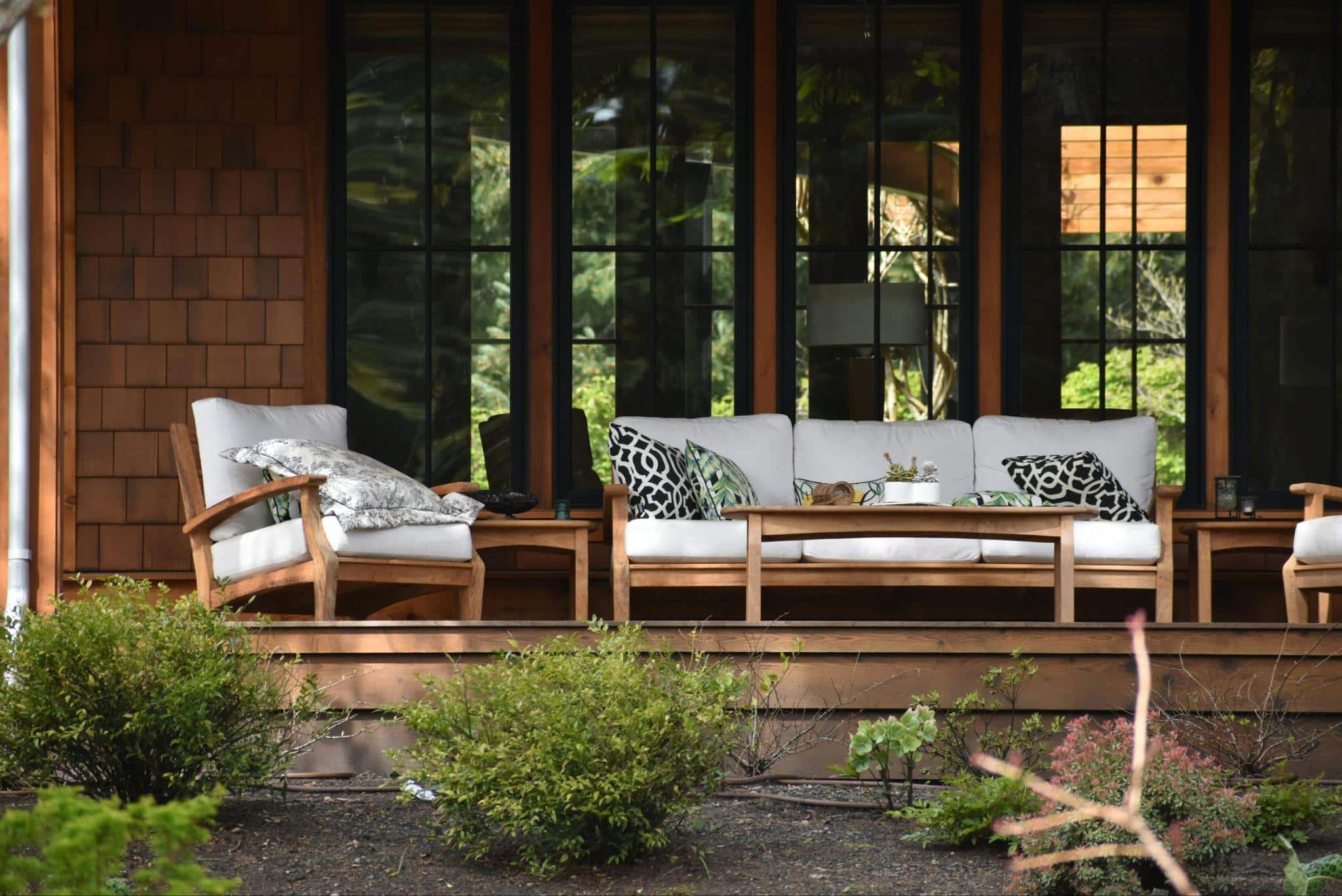 Why Outdoor Living Spaces Are a Must-Have in Modern Homes
