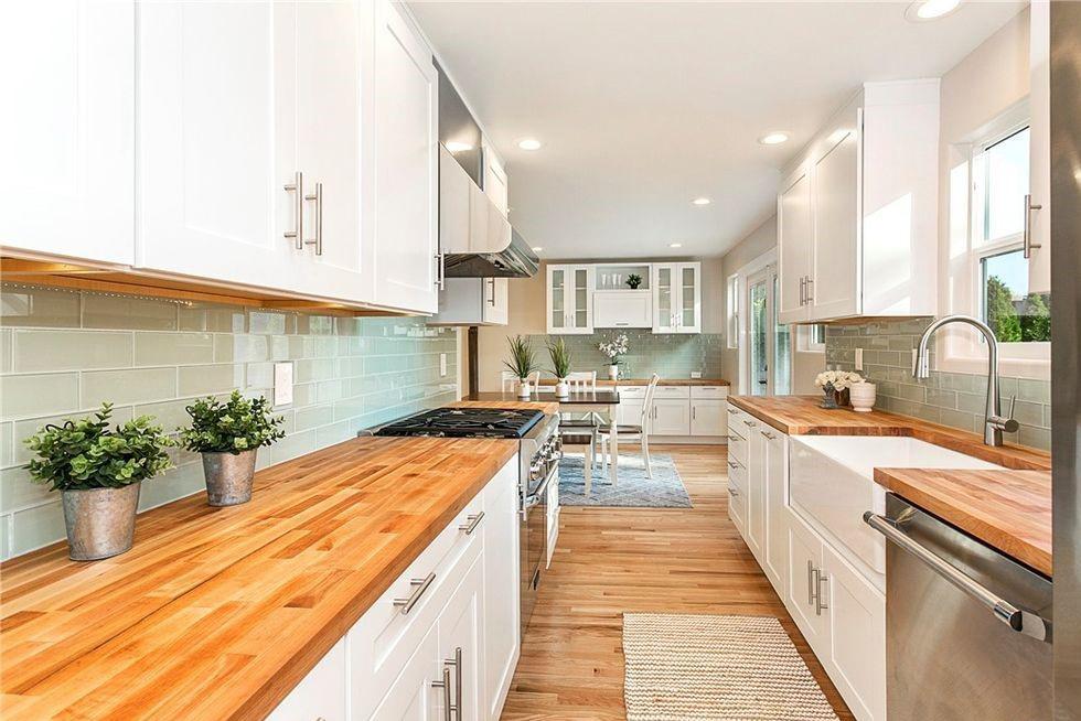 How to Create a Stylish Kitchen with Natural Wood Accents
