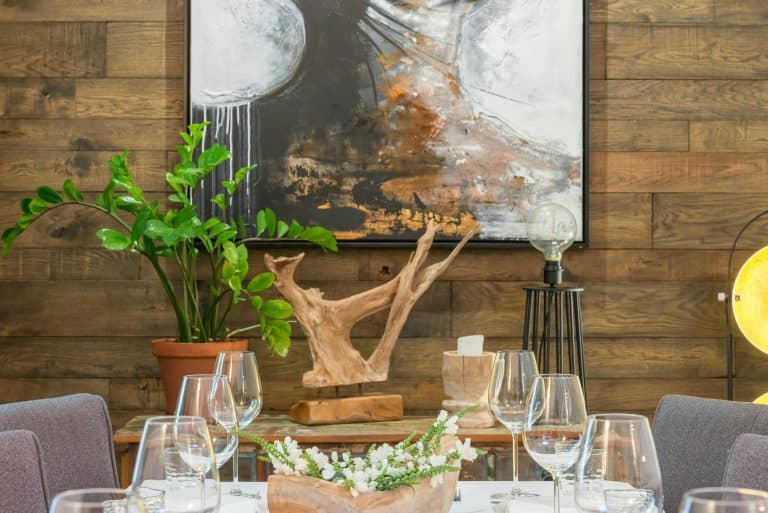 Farmhouse Table Top Textures That Make Your Dining Room Feel Like a Rustic Café